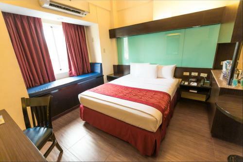 Hotel Microtel By Wyndham Sto. Tomas