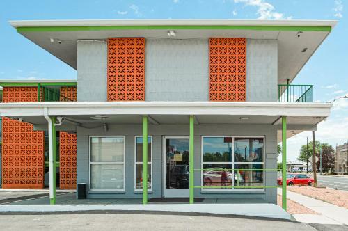 Hotel Greeley University Inn/ Greeley Inn
