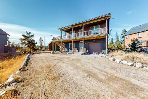 Grand Lake Getaway