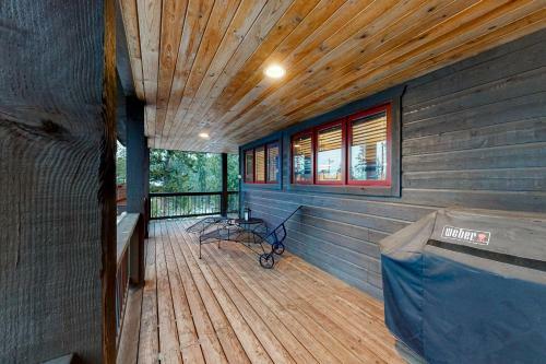 Mountain Views Lake Home