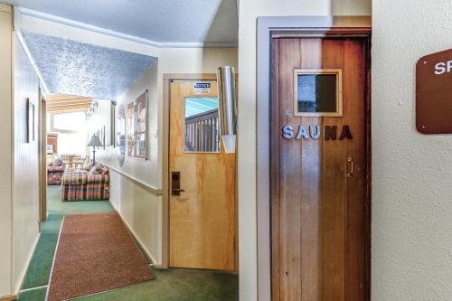 Key Condo #2957