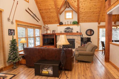 Apartamento 13 Cabin In The Pines Townhouse
