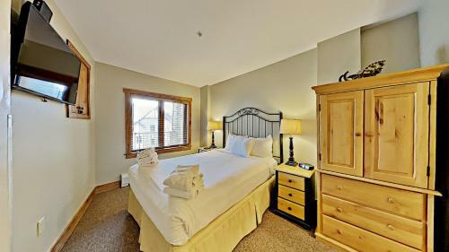 Red Hawk Lodge 2281