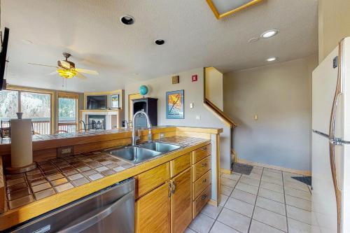 Liftside Condominiums 301