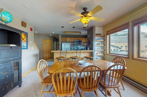 Liftside Condominiums 301