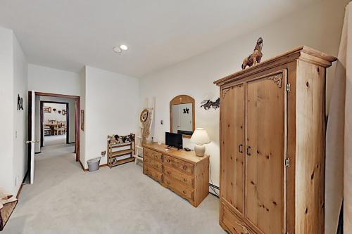 Keystone Ranch With Hot Tub, Sauna & Chef's Kitchen Home