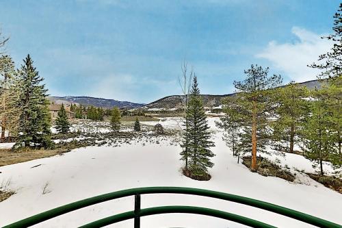 Keystone Ranch With Hot Tub, Sauna & Chef's Kitchen Home