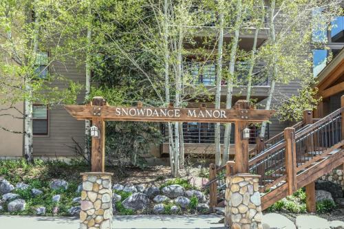 Snow Dance Manor 308
