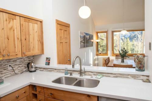 1622 Quicksilver Townhouse