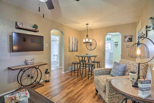 Updated Pet-friendly Home, Walk To Dtwn Littleton!
