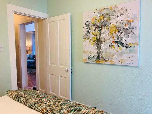 Cozy Bungalow In Downtown Loveland With Free Bikes!
