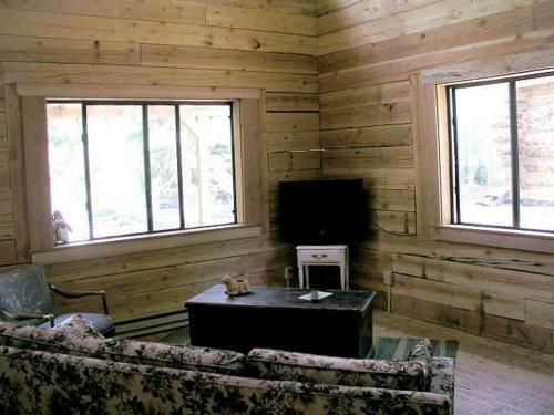 San Juan Log Home On The River