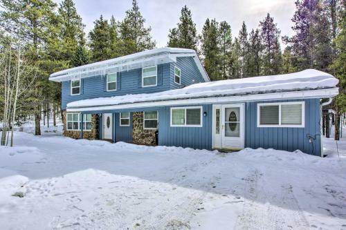Mountain Getaway With Hot Tub By Trails And Dtwn!