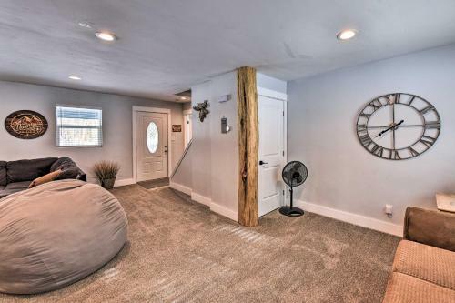 Mountain Getaway With Hot Tub By Trails And Dtwn!