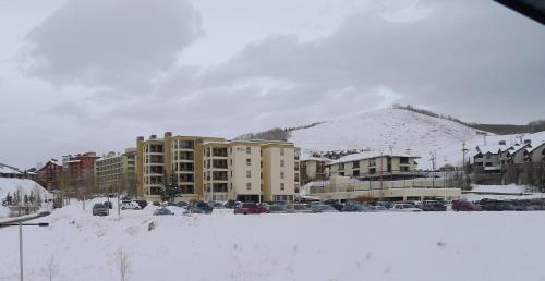 Wood Creek #404 (Condos And Townhomes)