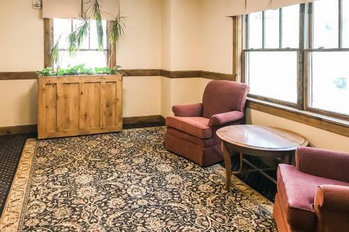 The Lodge At Mountaineer Square