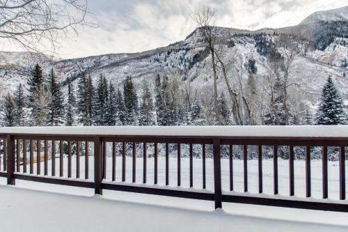 Chair Mountain Cabin At Filoha Meadows