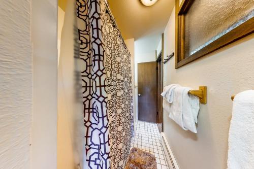 Sauterne Townhome - Upstairs