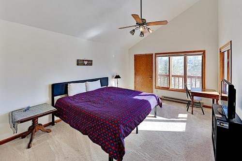 Mountain-view Retreat With Private Hot Tub Duplex