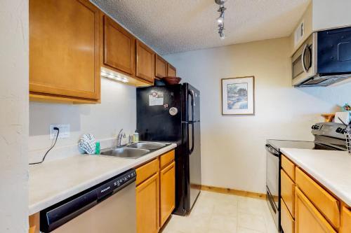 2 Bed 1 Bath Apartment In Wildernest, Co