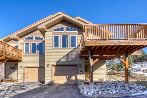 Running Bear Lodge