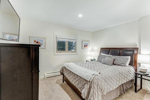Poplar Mountain Guest House