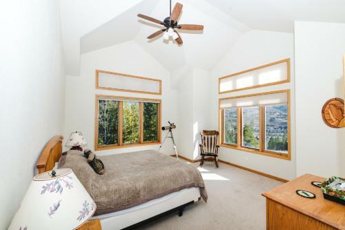 Hsrw Falcon Home 5 Bed 4 Bath Silverthorne