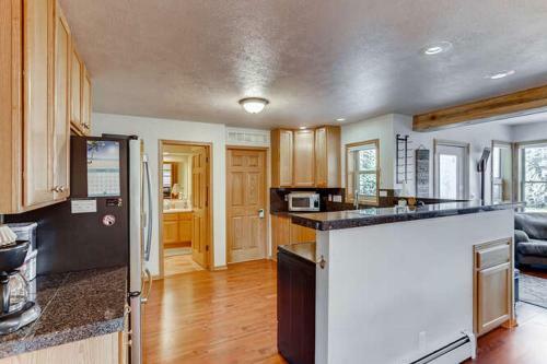 300 Lodgepole By Book By Owner