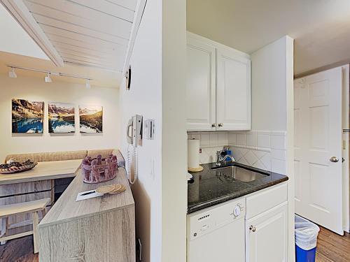 Timberline Condominium Studio Loft Unit 316