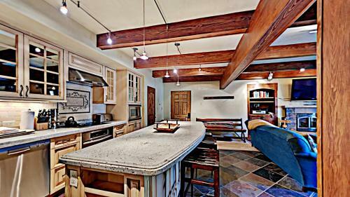 Timberline Condominiums 2 Bedroom Unit C1d