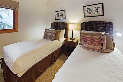 Timberline Condominiums 2 Bedroom Loft 3 Bath Unit C3e