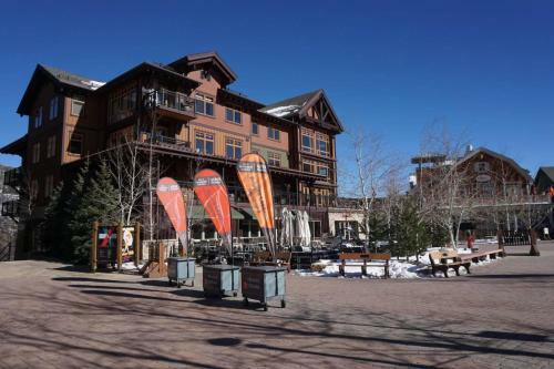 Apartamento 120 Carriage Way #2205 (203157-9419) Condo