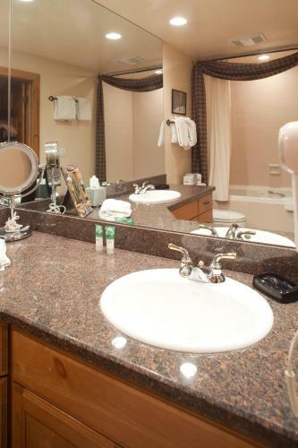 Hotel Shadowbrook, A Destination By Hyatt Residence