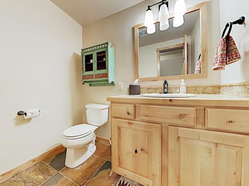 Choice Mountain-view New-build With Private Garage Home