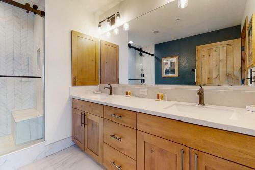 Torian Plum Creekside II