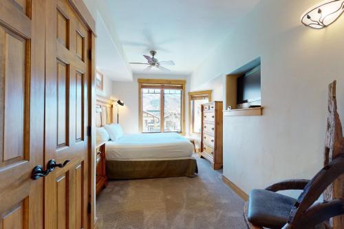 Eagle Ridge Lodge II