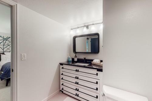 Torian Plum Plaza 507