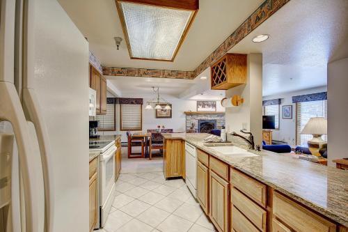 Torian Plum Plaza 507