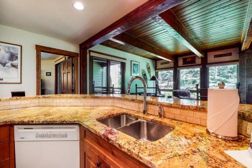 Lodge B At Steamboat II