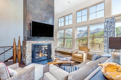 Cassidy Ridge Condos