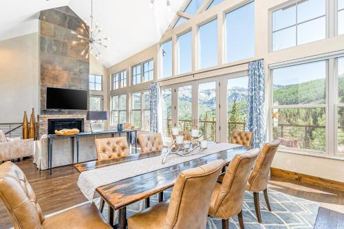 Cassidy Ridge Condos