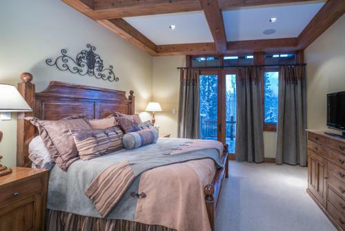 Autumn Ridge By Exceptional Stays