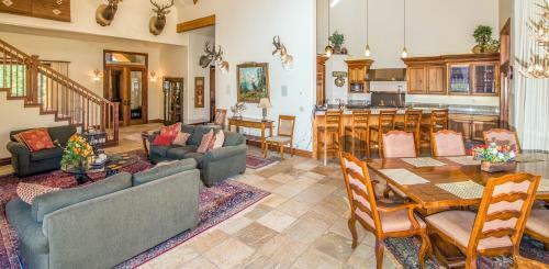 Lodge On The Point By Exceptional Stays