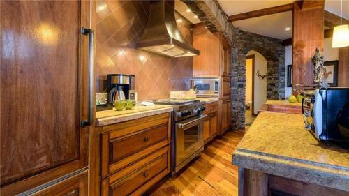 See Forever San Sophia 114 (condo)