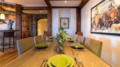 See Forever San Sophia 114 (condo)