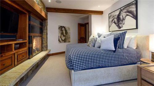 See Forever San Sophia 114 (condo)