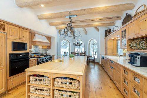 Founder's Retreat By Exceptional Stays
