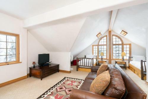 Founder's Retreat By Exceptional Stays