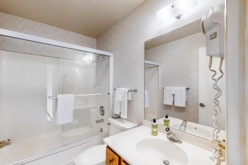 Lionshead Luxury