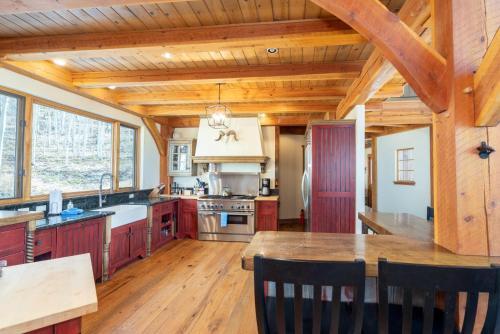 Quakey Lane 241 - Strong Elk